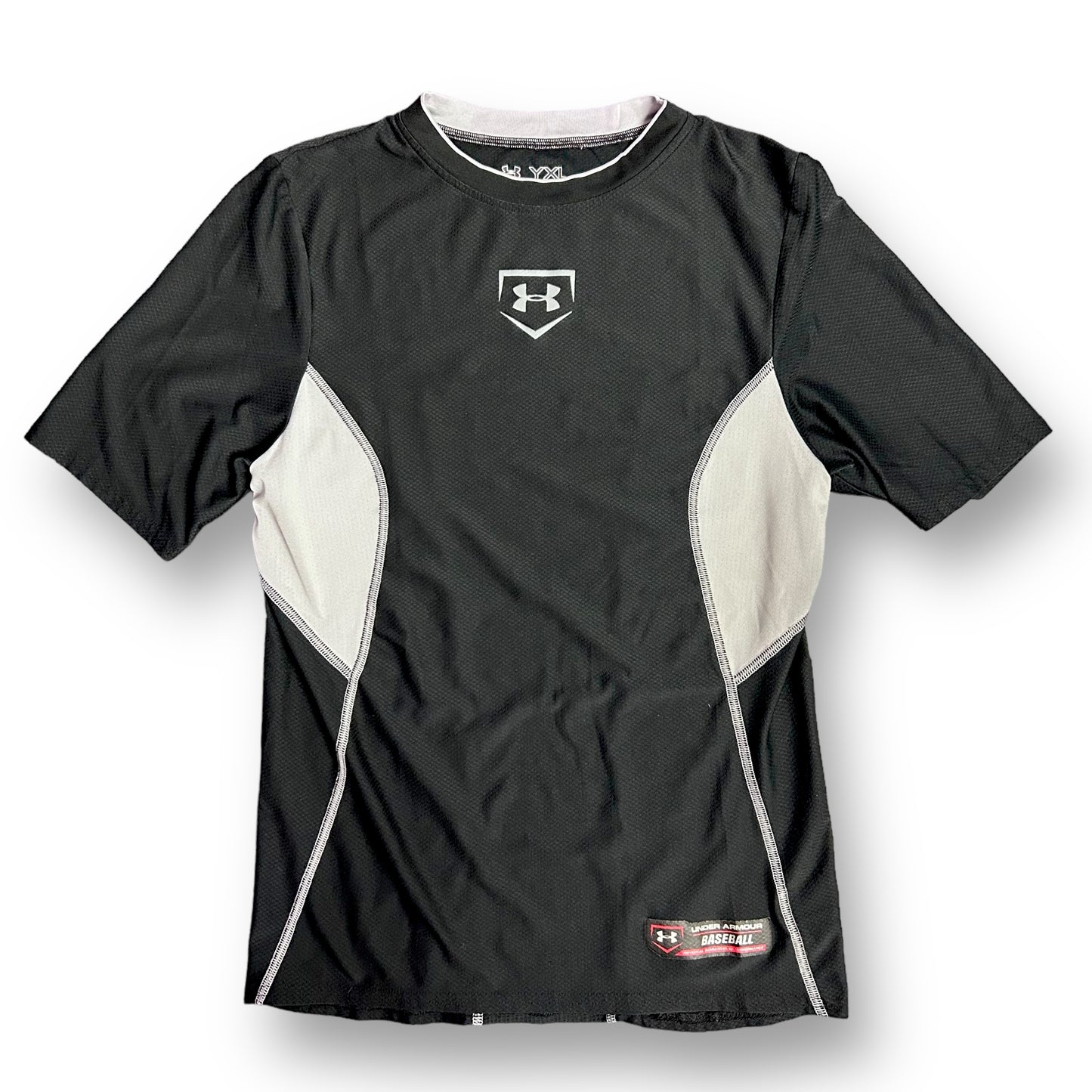 Under Armour Heatgear YXL Boys Size 14/16 Short Sleeve Fitted Athletic Shirt