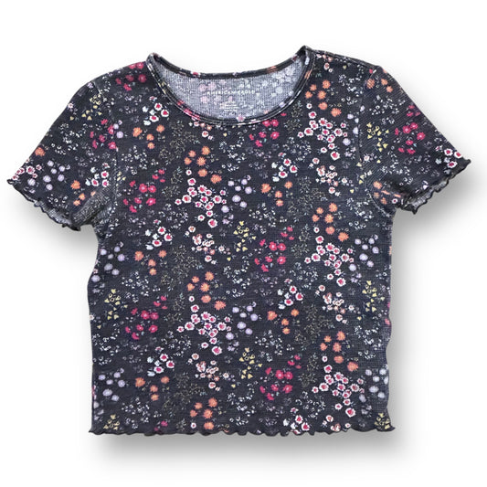 American Eagle Women's Size Small Top, featuring a gray floral print shirt with short sleeves and a round neckline.