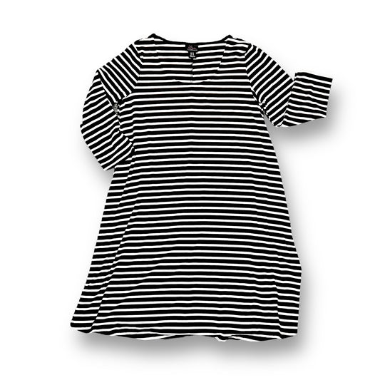 Motherhood Size M B&W Striped Maternity Dress